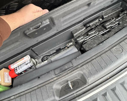 Белый Хендай Санта Фе, объемом двигателя 2.2 л и пробегом 265 тыс. км за 9500 $, фото 9 на Automoto.ua