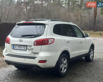 Белый Хендай Санта Фе, объемом двигателя 2.66 л и пробегом 140 тыс. км за 8700 $, фото 3 на Automoto.ua