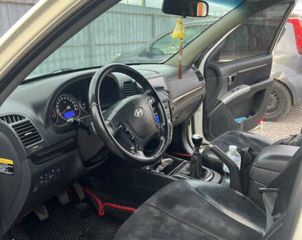 Білий Хендай Санта Фе, об'ємом двигуна 2.2 л та пробігом 259 тис. км за 11000 $, фото 7 на Automoto.ua