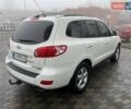 Белый Хендай Санта Фе, объемом двигателя 2.19 л и пробегом 290 тыс. км за 10700 $, фото 7 на Automoto.ua