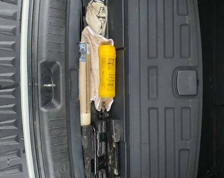 Белый Хендай Санта Фе, объемом двигателя 2.19 л и пробегом 290 тыс. км за 10700 $, фото 13 на Automoto.ua