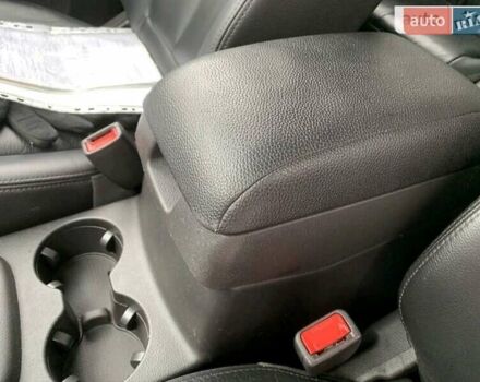 Білий Хендай Санта Фе, об'ємом двигуна 2.2 л та пробігом 201 тис. км за 13300 $, фото 10 на Automoto.ua