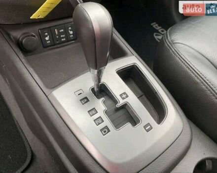 Білий Хендай Санта Фе, об'ємом двигуна 2.2 л та пробігом 201 тис. км за 13300 $, фото 9 на Automoto.ua