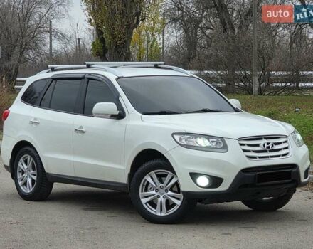 Білий Хендай Санта Фе, об'ємом двигуна 2.4 л та пробігом 135 тис. км за 10900 $, фото 2 на Automoto.ua