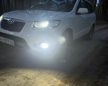 Белый Хендай Санта Фе, объемом двигателя 2.2 л и пробегом 240 тыс. км за 13500 $, фото 11 на Automoto.ua