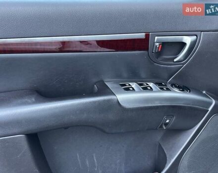 Білий Хендай Санта Фе, об'ємом двигуна 2 л та пробігом 334 тис. км за 11300 $, фото 24 на Automoto.ua