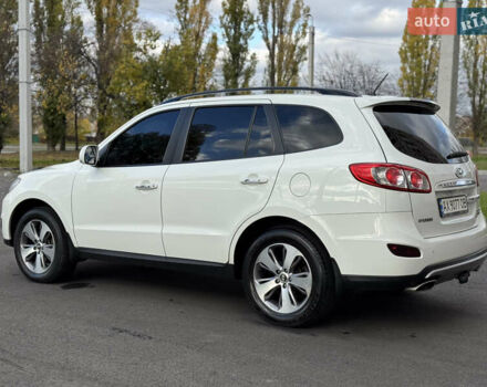 Белый Хендай Санта Фе, объемом двигателя 2.2 л и пробегом 223 тыс. км за 13300 $, фото 4 на Automoto.ua