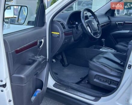 Білий Хендай Санта Фе, об'ємом двигуна 2 л та пробігом 334 тис. км за 11300 $, фото 21 на Automoto.ua