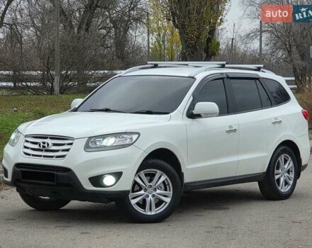 Білий Хендай Санта Фе, об'ємом двигуна 2.4 л та пробігом 135 тис. км за 10900 $, фото 1 на Automoto.ua