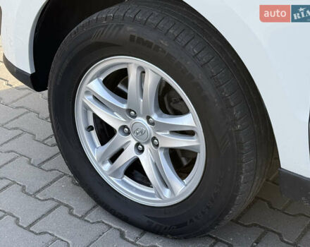 Белый Хендай Санта Фе, объемом двигателя 2.2 л и пробегом 194 тыс. км за 11750 $, фото 19 на Automoto.ua