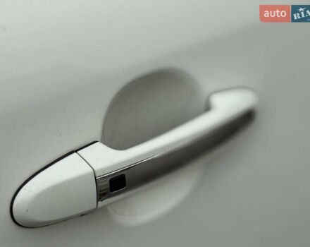 Білий Хендай Санта Фе, об'ємом двигуна 2.4 л та пробігом 98 тис. км за 13500 $, фото 16 на Automoto.ua