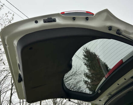 Білий Хендай Санта Фе, об'ємом двигуна 2.2 л та пробігом 183 тис. км за 13800 $, фото 40 на Automoto.ua