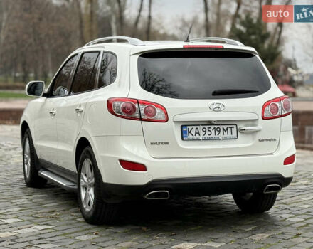 Білий Хендай Санта Фе, об'ємом двигуна 2.4 л та пробігом 98 тис. км за 13500 $, фото 8 на Automoto.ua