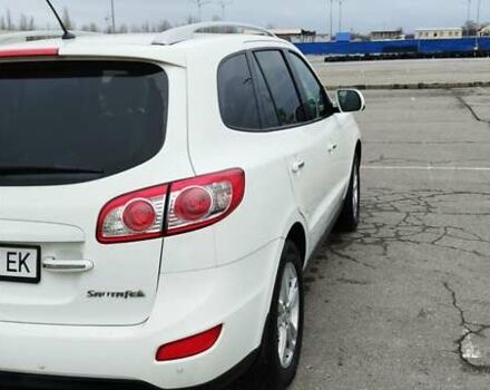 Белый Хендай Санта Фе, объемом двигателя 2.36 л и пробегом 230 тыс. км за 8600 $, фото 3 на Automoto.ua