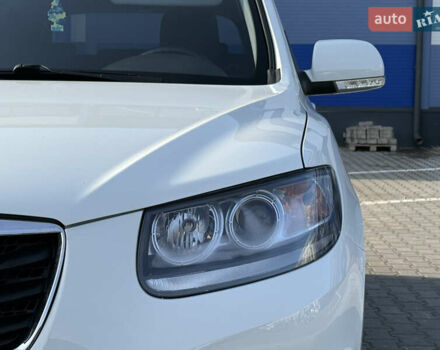 Белый Хендай Санта Фе, объемом двигателя 2.2 л и пробегом 194 тыс. км за 11750 $, фото 17 на Automoto.ua