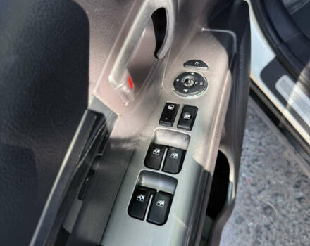 Хендай Санта Фе 2011 в Кременце на Automoto.ua Белый Хендай Санта Фе, объемом двигателя 2.2 л и пробегом 263 тыс. км за 12600 $, фото 12 на Automoto.ua