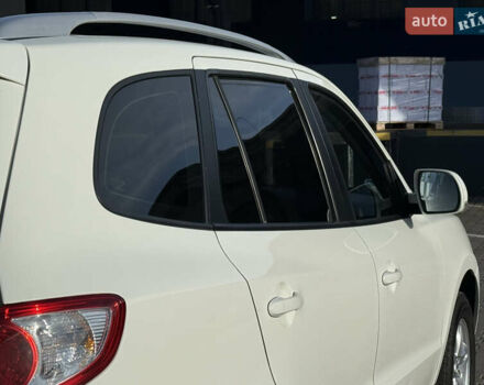 Білий Хендай Санта Фе, об'ємом двигуна 2.2 л та пробігом 196 тис. км за 10999 $, фото 25 на Automoto.ua