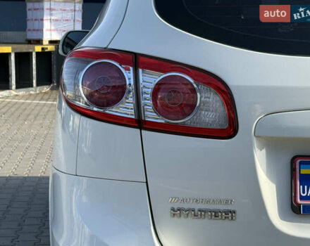 Білий Хендай Санта Фе, об'ємом двигуна 2.2 л та пробігом 196 тис. км за 10999 $, фото 23 на Automoto.ua