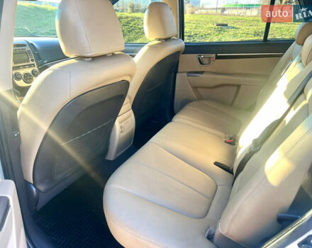 Белый Хендай Санта Фе, объемом двигателя 2.36 л и пробегом 148 тыс. км за 12500 $, фото 3 на Automoto.ua