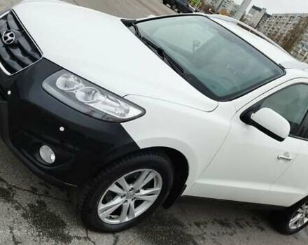 Белый Хендай Санта Фе, объемом двигателя 2.36 л и пробегом 230 тыс. км за 8600 $, фото 15 на Automoto.ua