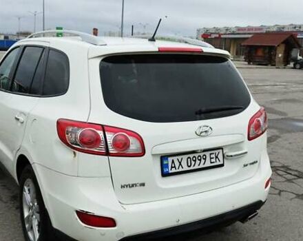 Белый Хендай Санта Фе, объемом двигателя 2.36 л и пробегом 230 тыс. км за 8600 $, фото 2 на Automoto.ua