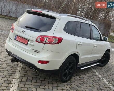 Белый Хендай Санта Фе, объемом двигателя 2.2 л и пробегом 211 тыс. км за 13850 $, фото 21 на Automoto.ua