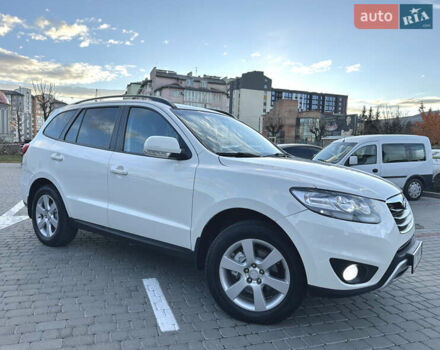 Хендай Санта Фе 2011 в Ивано-Франковске на Automoto.ua Белый Хендай Санта Фе, объемом двигателя 2.2 л и пробегом 298 тыс. км за 10400 $, фото 1 на Automoto.ua