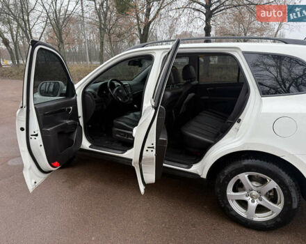 Білий Хендай Санта Фе, об'ємом двигуна 2.2 л та пробігом 236 тис. км за 13500 $, фото 1 на Automoto.ua