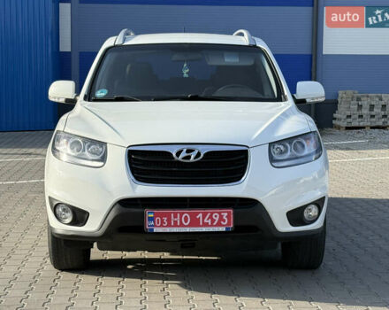 Белый Хендай Санта Фе, объемом двигателя 2.2 л и пробегом 194 тыс. км за 11750 $, фото 1 на Automoto.ua