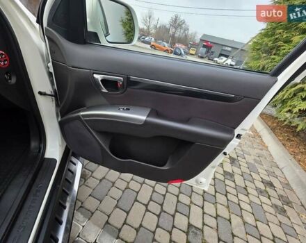 Белый Хендай Санта Фе, объемом двигателя 2.2 л и пробегом 211 тыс. км за 13850 $, фото 44 на Automoto.ua