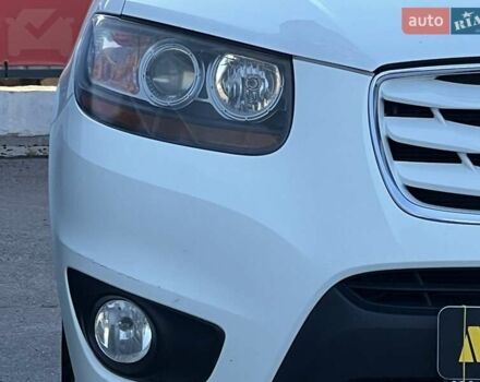 Білий Хендай Санта Фе, об'ємом двигуна 2 л та пробігом 334 тис. км за 11300 $, фото 6 на Automoto.ua