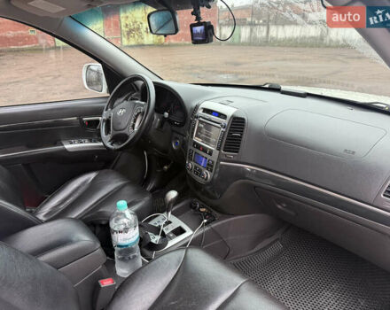 Білий Хендай Санта Фе, об'ємом двигуна 2.2 л та пробігом 236 тис. км за 13500 $, фото 16 на Automoto.ua