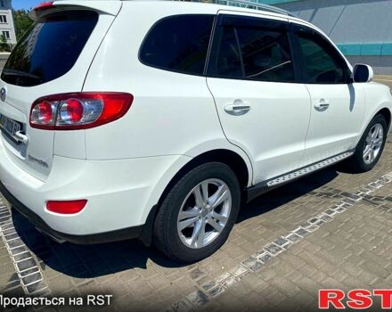 Белый Хендай Санта Фе, объемом двигателя 2.4 л и пробегом 111 тыс. км за 14000 $, фото 2 на Automoto.ua