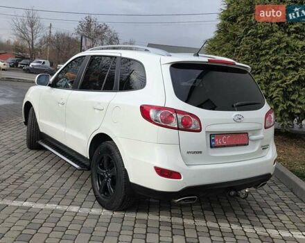 Белый Хендай Санта Фе, объемом двигателя 2.2 л и пробегом 211 тыс. км за 13850 $, фото 17 на Automoto.ua