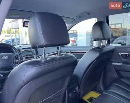 Білий Хендай Санта Фе, об'ємом двигуна 2 л та пробігом 334 тис. км за 11300 $, фото 47 на Automoto.ua