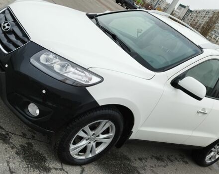 Белый Хендай Санта Фе, объемом двигателя 2.4 л и пробегом 230 тыс. км за 8500 $, фото 15 на Automoto.ua