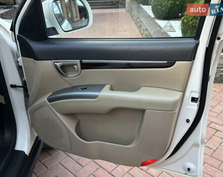 Хендай Санта Фе 2011 у Умани на Automoto.ua Білий Хендай Санта Фе, об'ємом двигуна 2.2 л та пробігом 147 тис. км за 14000 $, фото 22 на Automoto.ua