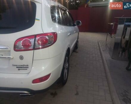 Белый Хендай Санта Фе, объемом двигателя 2.2 л и пробегом 196 тыс. км за 13900 $, фото 1 на Automoto.ua