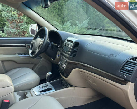 Хендай Санта Фе 2011 у Умани на Automoto.ua Білий Хендай Санта Фе, об'ємом двигуна 2.2 л та пробігом 147 тис. км за 14000 $, фото 23 на Automoto.ua