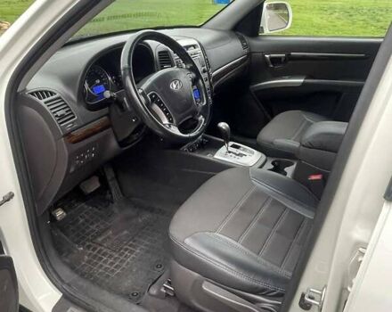 Белый Хендай Санта Фе, объемом двигателя 2.36 л и пробегом 149 тыс. км за 12850 $, фото 15 на Automoto.ua