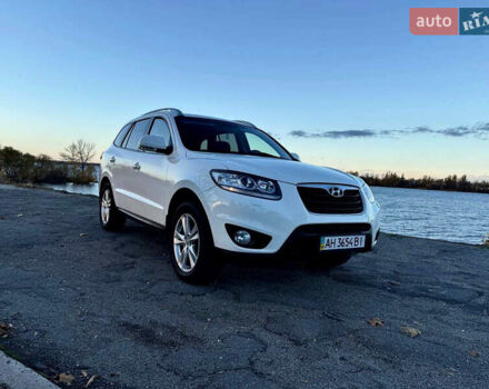 Белый Хендай Санта Фе, объемом двигателя 2.2 л и пробегом 67 тыс. км за 14999 $, фото 1 на Automoto.ua