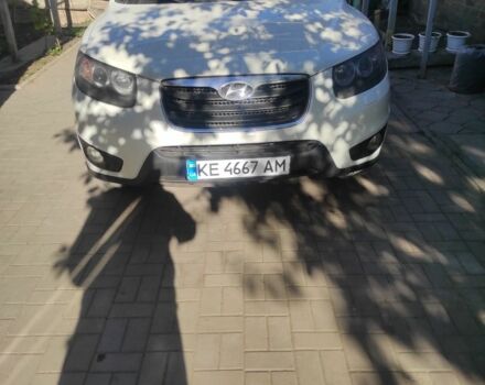 Хендай Санта Фе 2011 в Кривом Роге на Automoto.ua Белый Хендай Санта Фе, объемом двигателя 2.2 л и пробегом 170 тыс. км за 13500 $, фото 1 на Automoto.ua