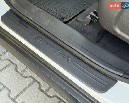 Белый Хендай Санта Фе, объемом двигателя 2.2 л и пробегом 194 тыс. км за 11750 $, фото 32 на Automoto.ua