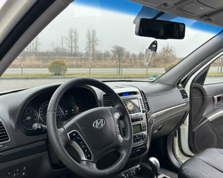 Білий Хендай Санта Фе, об'ємом двигуна 2.2 л та пробігом 183 тис. км за 13800 $, фото 52 на Automoto.ua