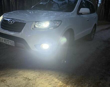 Белый Хендай Санта Фе, объемом двигателя 2.2 л и пробегом 240 тыс. км за 13500 $, фото 10 на Automoto.ua