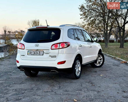 Белый Хендай Санта Фе, объемом двигателя 2.2 л и пробегом 67 тыс. км за 14999 $, фото 18 на Automoto.ua