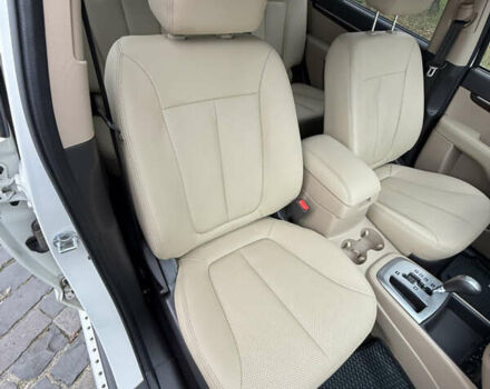 Білий Хендай Санта Фе, об'ємом двигуна 2.4 л та пробігом 98 тис. км за 13500 $, фото 35 на Automoto.ua