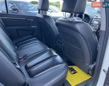 Білий Хендай Санта Фе, об'ємом двигуна 2 л та пробігом 334 тис. км за 11300 $, фото 50 на Automoto.ua