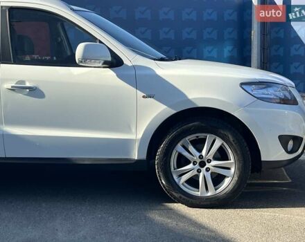 Білий Хендай Санта Фе, об'ємом двигуна 2 л та пробігом 334 тис. км за 11300 $, фото 13 на Automoto.ua