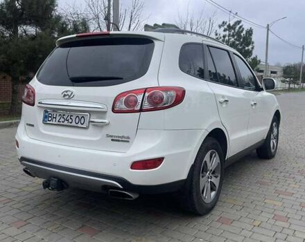 Белый Хендай Санта Фе, объемом двигателя 2.36 л и пробегом 149 тыс. км за 12850 $, фото 4 на Automoto.ua